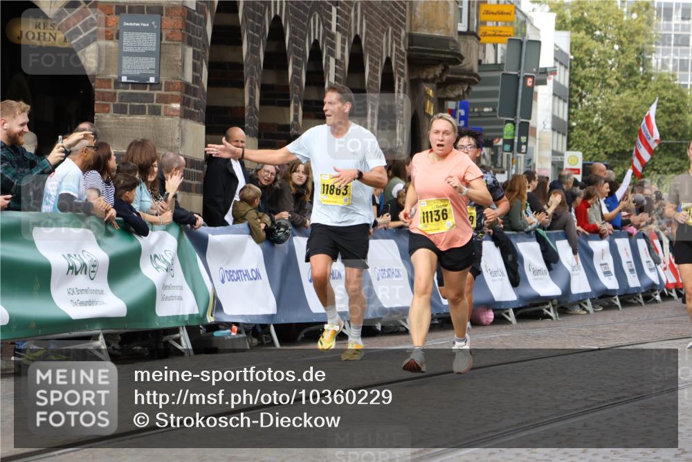 13.09.2026 - 21. swb-Marathon Bremen Strokosch-Dieckow http://msf.ph/oto/10360229 13.09.2026 10:58:05 Ziel 10078, 10460, 10565, 10707, 10728, 11153, 11245, 11532, 11568, 11824, 11856, 12222, 12228, 12231, 12264, 12427, 12555, 10249, 10494, 10530, 10673, 10750, 10798, 10828, 10914, 10931, 10932, 11120, 11131, 11202, 11295, 11388, 11420, 11752, 11884, 11906, 11952, 12017, 12092, 12386, 12387, 12441, 12482 meine-sportfotos.de