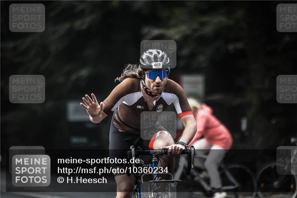 13.09.2026 - Stadtparktriathlon H.Heesch http://msf.ph/oto/10360234 13.09.2026 11:14:53 Radfahren 469, 599, 634, 699 meine-sportfotos.de