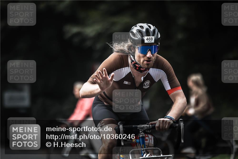 13.09.2026 - Stadtparktriathlon H.Heesch http://msf.ph/oto/10360246 13.09.2026 11:14:54 Radfahren 469, 634, 699 meine-sportfotos.de