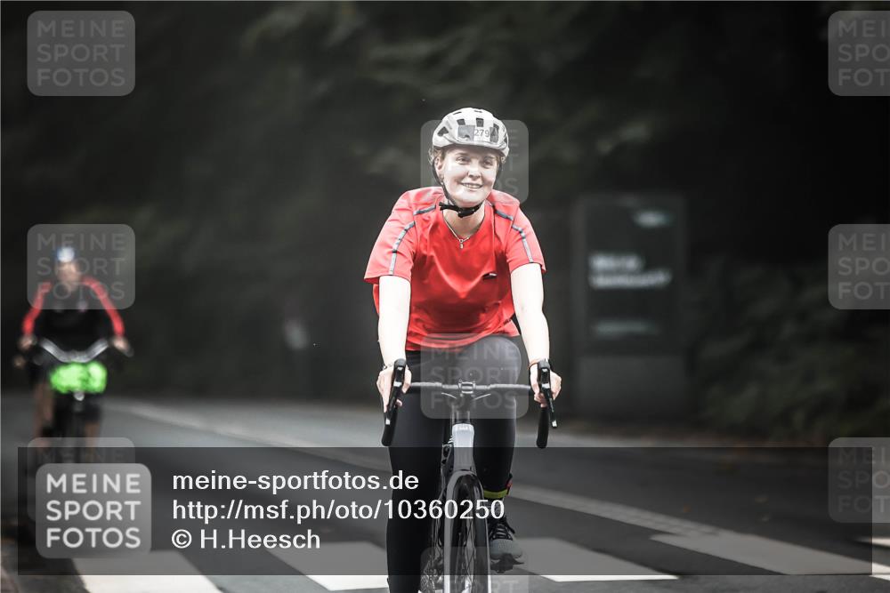 13.09.2026 - Stadtparktriathlon H.Heesch http://msf.ph/oto/10360250 13.09.2026 09:59:25 Radfahren 227, 279, 342 meine-sportfotos.de