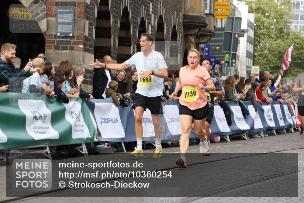 13.09.2026 - 21. swb-Marathon Bremen Strokosch-Dieckow http://msf.ph/oto/10360254 13.09.2026 10:58:05 Ziel 10078, 10460, 10565, 10707, 10728, 11153, 11245, 11532, 11568, 11824, 11856, 12222, 12228, 12231, 12264, 12427, 12555, 10249, 10494, 10530, 10673, 10750, 10798, 10828, 10914, 10931, 10932, 11120, 11131, 11202, 11295, 11388, 11420, 11752, 11884, 11906, 11952, 12017, 12092, 12386, 12387, 12441, 12482 meine-sportfotos.de