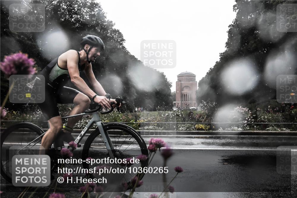 13.09.2026 - Stadtparktriathlon H.Heesch http://msf.ph/oto/10360265 13.09.2026 12:08:43 Radfahren 835, 907 meine-sportfotos.de