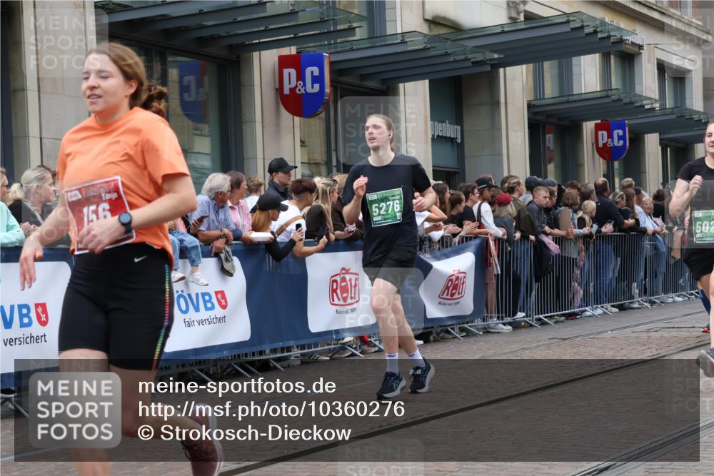 13.09.2026 - 21. swb-Marathon Bremen Strokosch-Dieckow http://msf.ph/oto/10360276 13.09.2026 13:35:43 Ziel 318, 563, 1072, 1867, 2339, 2565, 2931, 3026, 3056, 3224, 3291, 3454, 3485, 3489, 3857, 4016, 4048, 5026, 5071, 5157, 5259, 5276, 5381, 5800, 5816, 6159, 6724, 6874, 6982, 7036, 7043, 7256, 7385, 7691, 7804, 8145, 8227, 8275, 8335, 8488, 8705, 9076, 9226, 9243, 9497, 9564, 9912, 13179, 13238, 156, 532, 607, 2041, 2090, 2318, 2356, 3055, 3087, 3226, 3621, 3704, 3780, 3857, 4326, 5308, 5467, 5468, 5584, 5586, 5661, 6315, 6418, 6465, 6466, 6644 meine-sportfotos.de