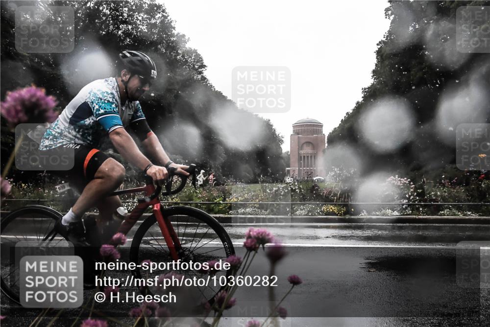 13.09.2026 - Stadtparktriathlon H.Heesch http://msf.ph/oto/10360282 13.09.2026 12:09:01 Radfahren 863, 939 meine-sportfotos.de