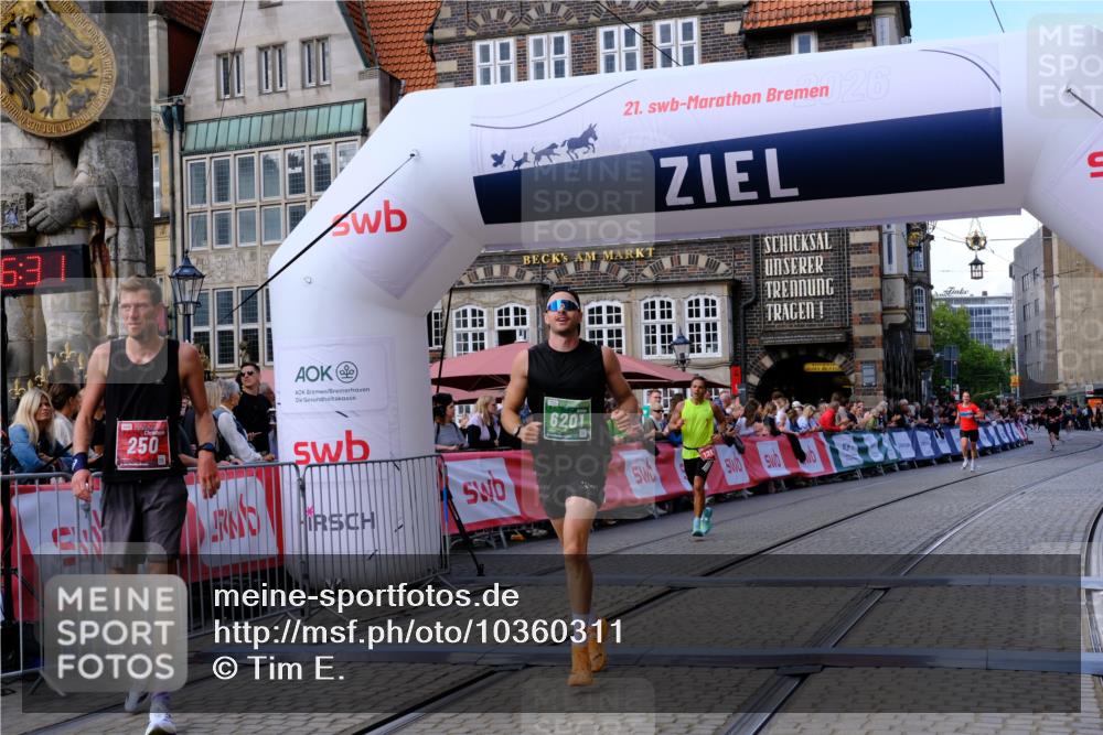 13.09.2026 - 21. swb-Marathon Bremen Tim E. http://msf.ph/oto/10360311 13.09.2026 12:57:20 Ziel 365, 573, 850, 3368, 6201, 7118, 7671 meine-sportfotos.de
