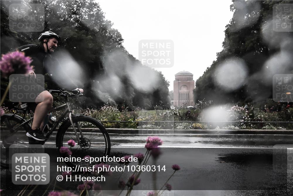 13.09.2026 - Stadtparktriathlon H.Heesch http://msf.ph/oto/10360314 13.09.2026 12:09:23 Radfahren 794, 945 meine-sportfotos.de
