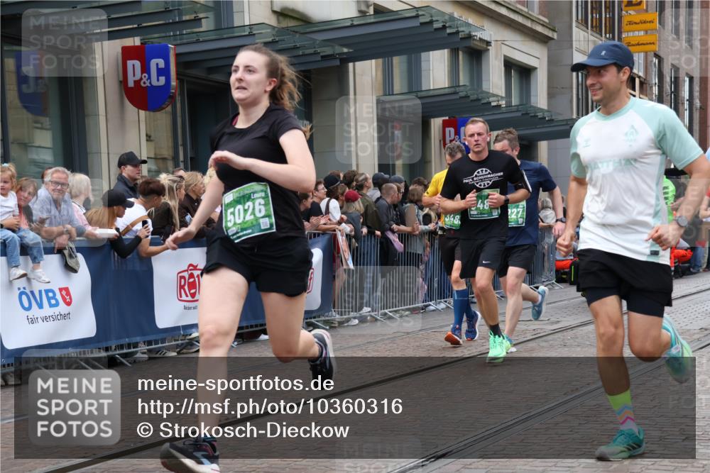 13.09.2026 - 21. swb-Marathon Bremen Strokosch-Dieckow http://msf.ph/oto/10360316 13.09.2026 13:35:44 Ziel 318, 563, 1072, 1867, 2339, 2565, 2931, 2949, 3026, 3056, 3224, 3291, 3454, 3485, 3489, 4016, 4048, 5026, 5071, 5157, 5259, 5276, 5381, 5800, 5816, 6159, 6724, 6874, 6982, 7036, 7043, 7256, 7385, 7691, 7804, 8145, 8227, 8275, 8335, 8488, 8705, 9026, 9076, 9226, 9243, 9497, 9564, 9912, 13179, 13238, 156, 318, 532, 607, 2041, 2090, 2318, 2356, 3055, 3087, 3226, 3485, 3621, 3704, 3780, 3857, 4048, 4326, 5071, 5308, 5467, 5468, 5584, 5586, 5661, 6315, 6418, 6465, 6466, 6644 meine-sportfotos.de