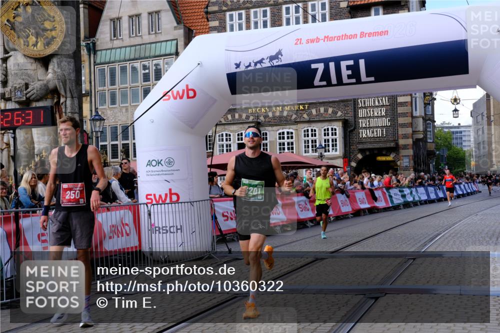 13.09.2026 - 21. swb-Marathon Bremen Tim E. http://msf.ph/oto/10360322 13.09.2026 12:57:20 Ziel 365, 573, 850, 3368, 6201, 7118, 7671 meine-sportfotos.de