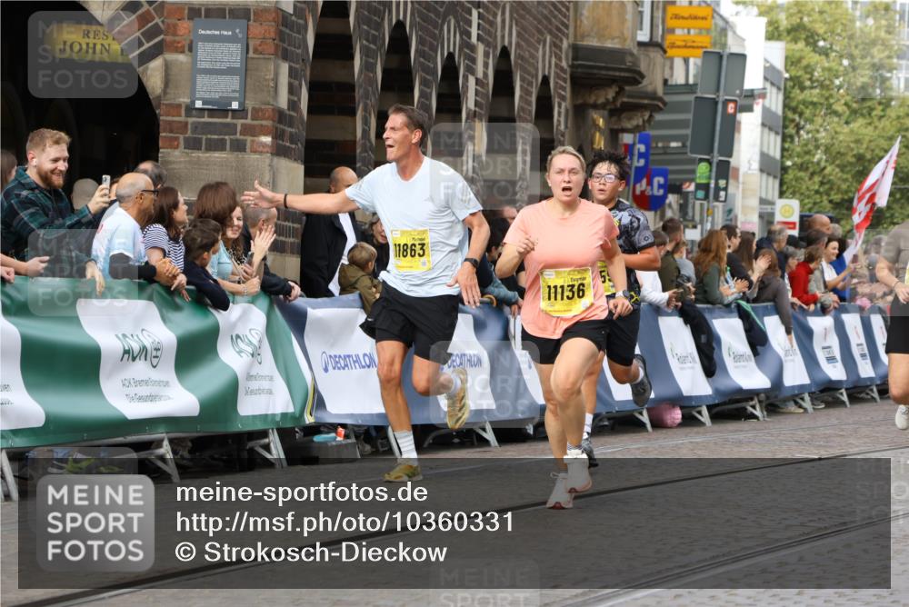 13.09.2026 - 21. swb-Marathon Bremen Strokosch-Dieckow http://msf.ph/oto/10360331 13.09.2026 10:58:05 Ziel 10078, 10460, 10565, 10707, 10728, 11153, 11245, 11532, 11568, 11824, 11856, 12222, 12228, 12231, 12264, 12427, 12555, 10249, 10494, 10530, 10673, 10750, 10798, 10828, 10914, 10931, 10932, 11120, 11131, 11202, 11295, 11388, 11420, 11752, 11884, 11906, 11952, 12017, 12092, 12386, 12387, 12441, 12482 meine-sportfotos.de