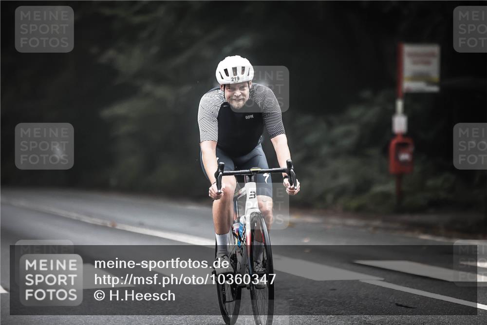 13.09.2026 - Stadtparktriathlon H.Heesch http://msf.ph/oto/10360347 13.09.2026 09:59:54 Radfahren 219, 287, 337 meine-sportfotos.de