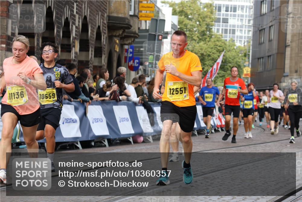 13.09.2026 - 21. swb-Marathon Bremen Strokosch-Dieckow http://msf.ph/oto/10360357 13.09.2026 10:58:06 Ziel 10078, 10460, 10565, 10707, 10728, 11153, 11245, 11532, 11568, 11824, 11856, 12222, 12228, 12231, 12264, 12427, 12551, 12555, 10249, 10494, 10530, 10673, 10750, 10798, 10828, 10914, 11120, 11131, 11202, 11295, 11388, 11403, 11420, 11750, 11752, 11884, 11906, 11952, 12017, 12092, 12386, 12387, 12441, 12482 meine-sportfotos.de