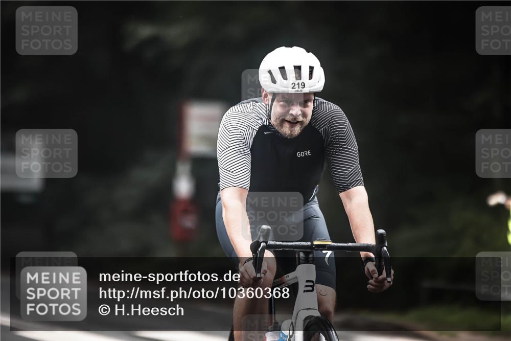 13.09.2026 - Stadtparktriathlon H.Heesch http://msf.ph/oto/10360368 13.09.2026 09:59:55 Radfahren 219, 287, 337 meine-sportfotos.de