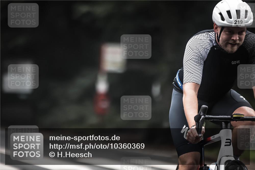 13.09.2026 - Stadtparktriathlon H.Heesch http://msf.ph/oto/10360369 13.09.2026 09:59:55 Radfahren 219, 287, 337 meine-sportfotos.de
