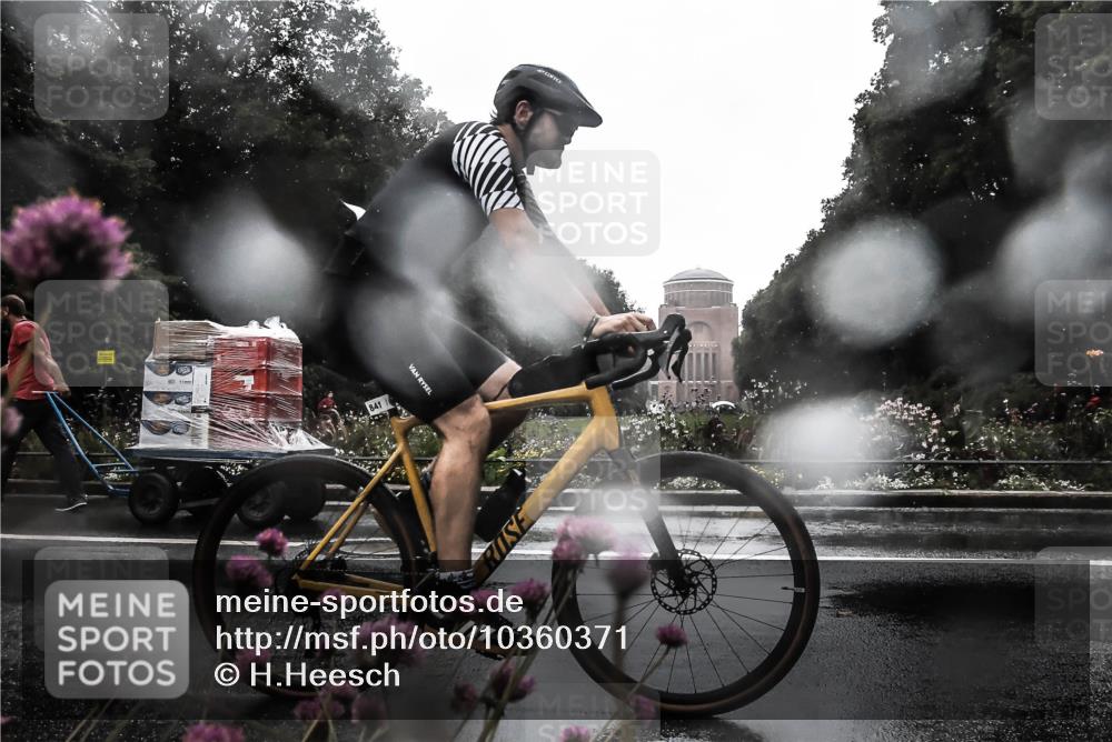 13.09.2026 - Stadtparktriathlon H.Heesch http://msf.ph/oto/10360371 13.09.2026 12:09:31 Radfahren 841, 935, 1039 meine-sportfotos.de