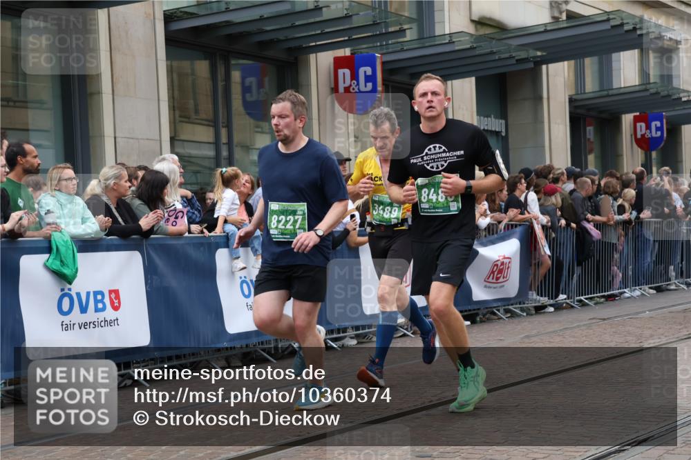 13.09.2026 - 21. swb-Marathon Bremen Strokosch-Dieckow http://msf.ph/oto/10360374 13.09.2026 13:35:46 Ziel 563, 1072, 1867, 2339, 2565, 2931, 2949, 3026, 3056, 3224, 3291, 3454, 3489, 4016, 4989, 5026, 5157, 5259, 5276, 5381, 5800, 5816, 6159, 6642, 6874, 6982, 7036, 7043, 7256, 7379, 7385, 7804, 8145, 8227, 8275, 8488, 8511, 8705, 8941, 9026, 9076, 9226, 9243, 9497, 9564, 13179, 13238, 156, 318, 532, 607, 2041, 2090, 2318, 2356, 3055, 3087, 3226, 3485, 3621, 3704, 3780, 3857, 4048, 4326, 5071, 5308, 5467, 5468, 5584, 5586, 5661, 6418, 6465, 6466, 6644 meine-sportfotos.de