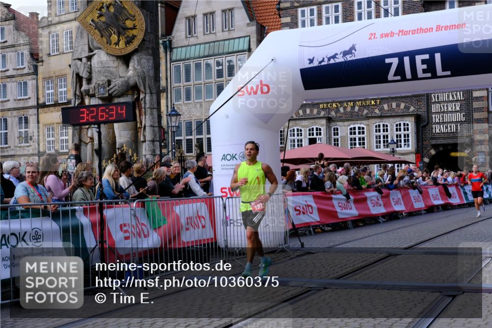 13.09.2026 - 21. swb-Marathon Bremen Tim E. http://msf.ph/oto/10360375 13.09.2026 12:57:23 Ziel 365, 573, 850, 3368, 5912, 6201, 7671 meine-sportfotos.de