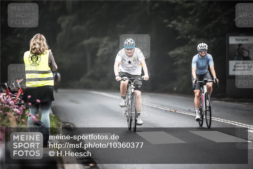 13.09.2026 - Stadtparktriathlon H.Heesch http://msf.ph/oto/10360377 13.09.2026 09:59:58 Radfahren 219, 287, 337 meine-sportfotos.de