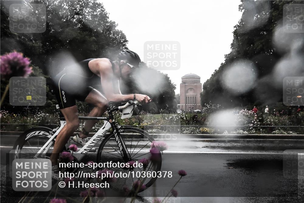 13.09.2026 - Stadtparktriathlon H.Heesch http://msf.ph/oto/10360378 13.09.2026 12:09:38 Radfahren 869, 997, 1059 meine-sportfotos.de