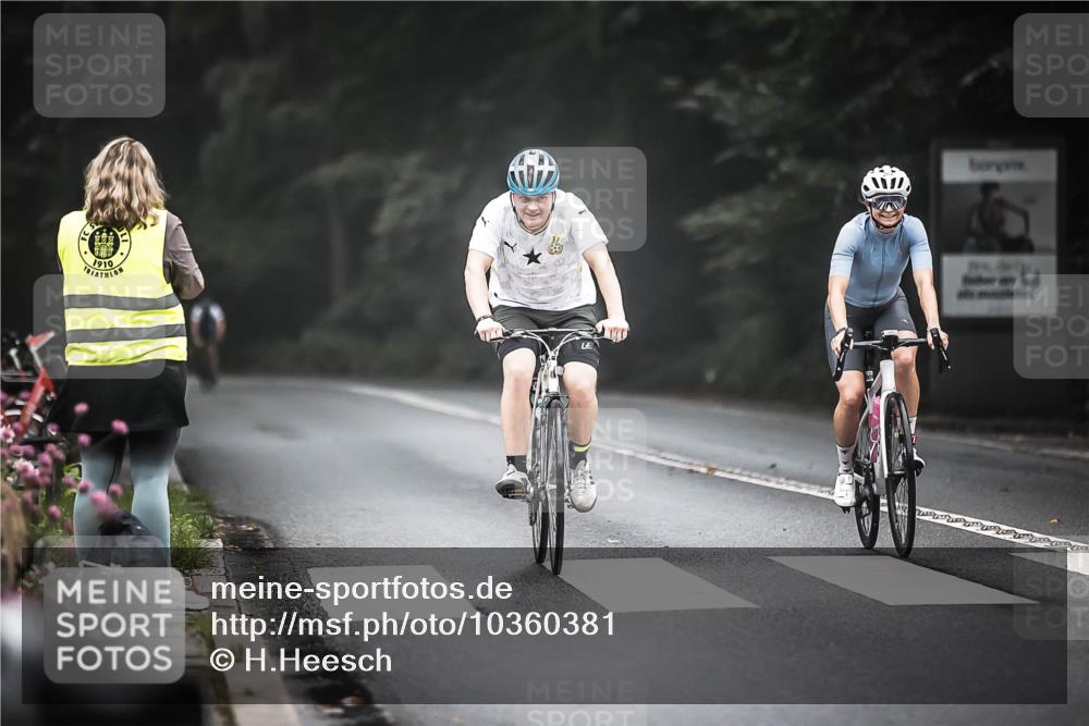 13.09.2026 - Stadtparktriathlon H.Heesch http://msf.ph/oto/10360381 13.09.2026 09:59:58 Radfahren 219, 287, 337 meine-sportfotos.de