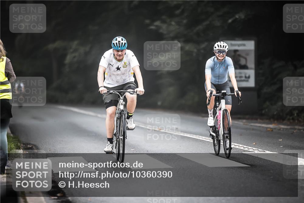 13.09.2026 - Stadtparktriathlon H.Heesch http://msf.ph/oto/10360390 13.09.2026 09:59:58 Radfahren 219, 287, 337 meine-sportfotos.de