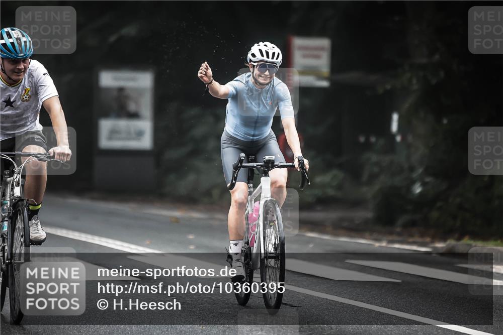 13.09.2026 - Stadtparktriathlon H.Heesch http://msf.ph/oto/10360395 13.09.2026 09:59:59 Radfahren 219, 287, 337 meine-sportfotos.de
