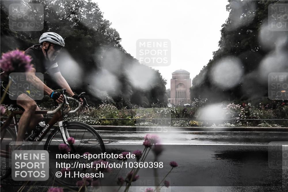 13.09.2026 - Stadtparktriathlon H.Heesch http://msf.ph/oto/10360398 13.09.2026 12:09:42 Radfahren 869, 928, 997 meine-sportfotos.de