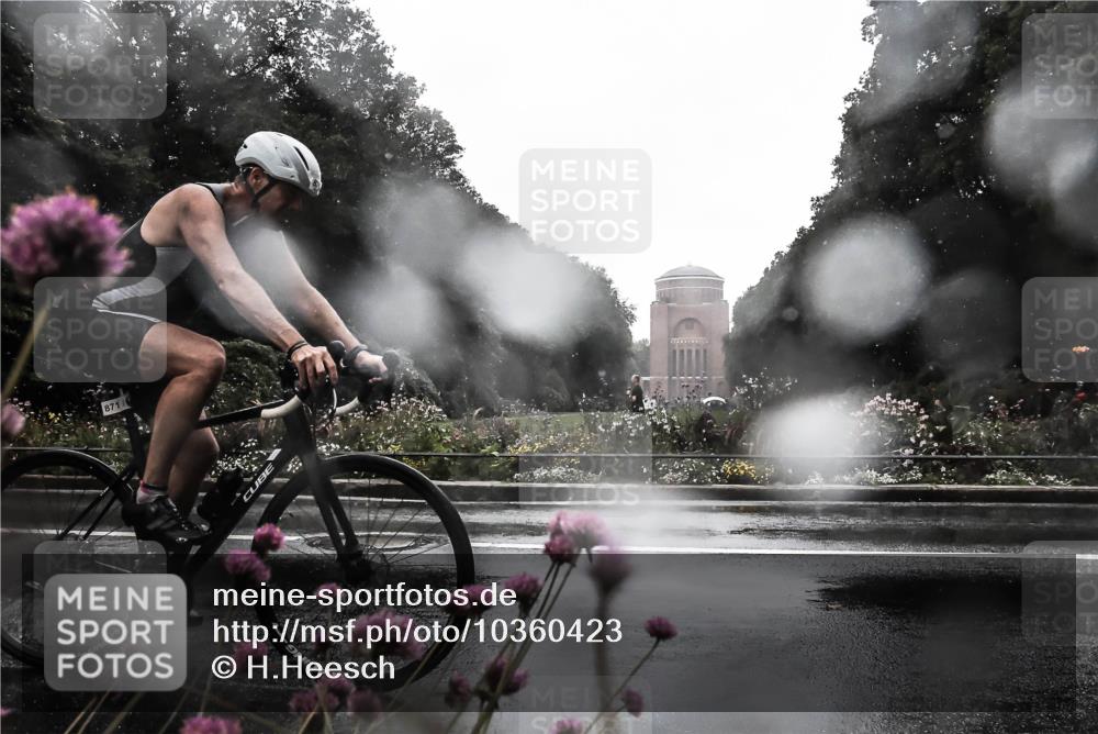 13.09.2026 - Stadtparktriathlon H.Heesch http://msf.ph/oto/10360423 13.09.2026 12:09:53 Radfahren 871, 952, 977, 990, 995, 1027 meine-sportfotos.de