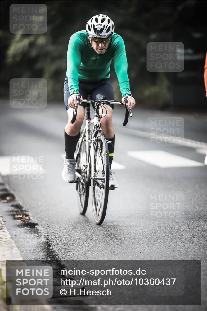 13.09.2026 - Stadtparktriathlon H.Heesch http://msf.ph/oto/10360437 13.09.2026 11:15:31 Radfahren 478, 677, 707 meine-sportfotos.de