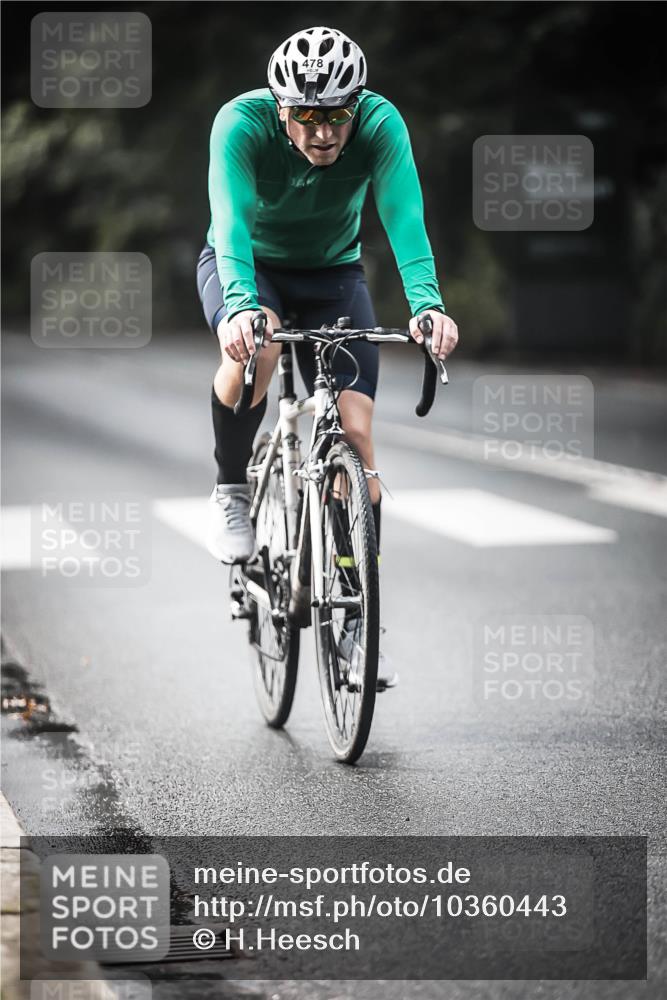 13.09.2026 - Stadtparktriathlon H.Heesch http://msf.ph/oto/10360443 13.09.2026 11:15:31 Radfahren 478, 677, 707 meine-sportfotos.de