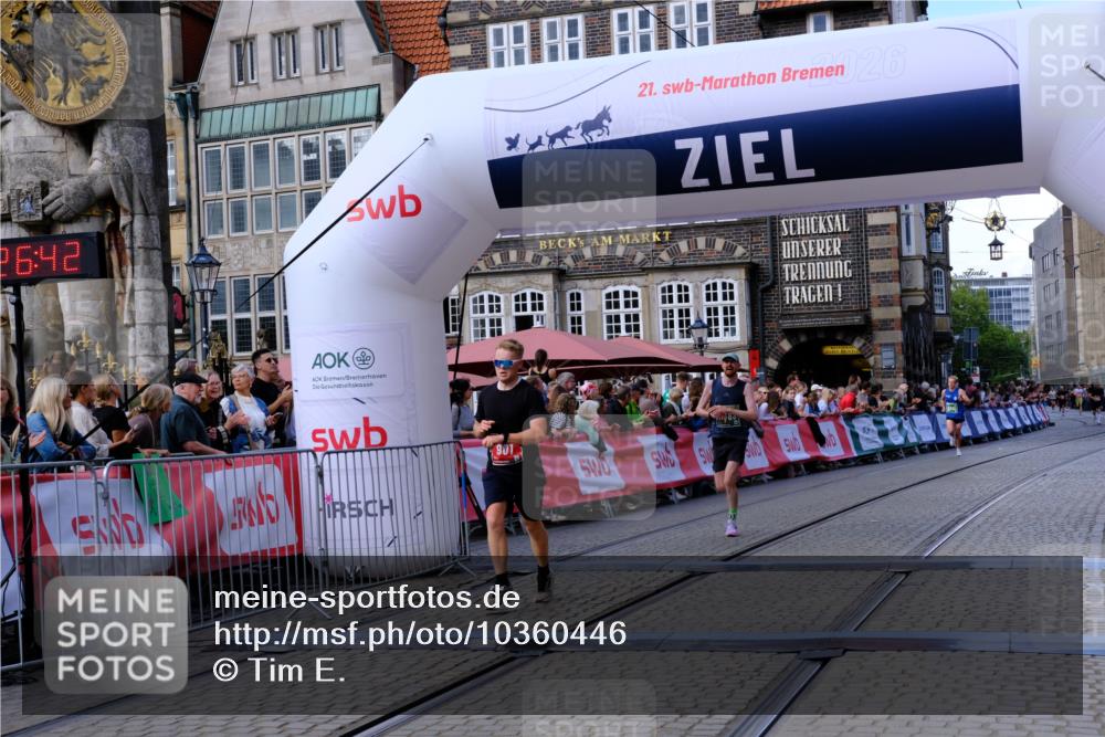 13.09.2026 - 21. swb-Marathon Bremen Tim E. http://msf.ph/oto/10360446 13.09.2026 12:57:31 Ziel 365, 850, 3368, 5912 meine-sportfotos.de