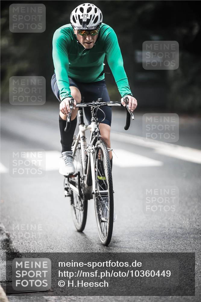 13.09.2026 - Stadtparktriathlon H.Heesch http://msf.ph/oto/10360449 13.09.2026 11:15:31 Radfahren 478, 677, 707 meine-sportfotos.de