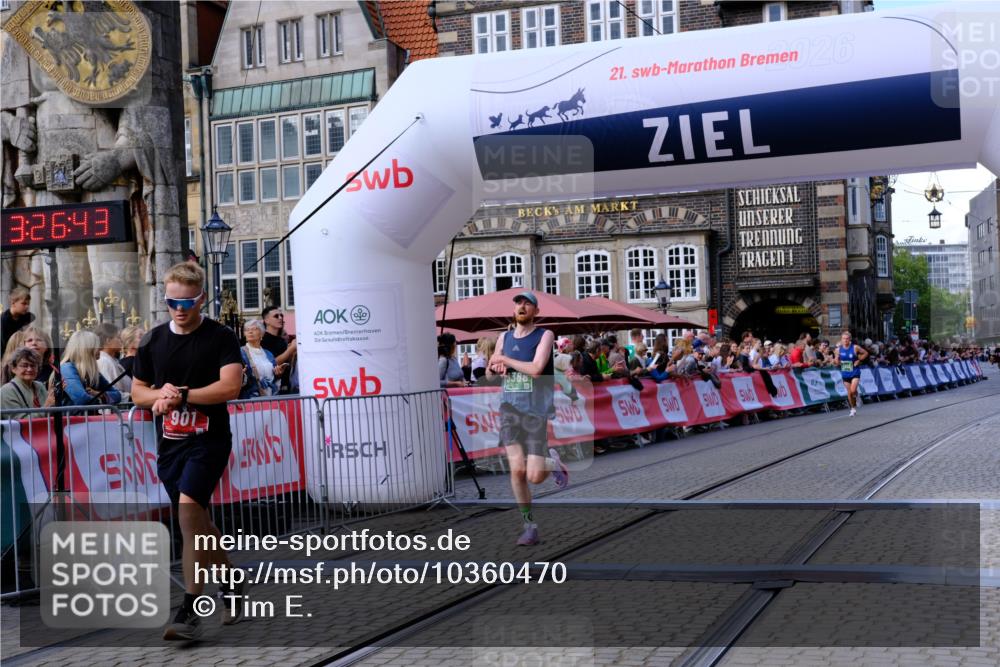 13.09.2026 - 21. swb-Marathon Bremen Tim E. http://msf.ph/oto/10360470 13.09.2026 12:57:32 Ziel 850, 3368, 5912 meine-sportfotos.de