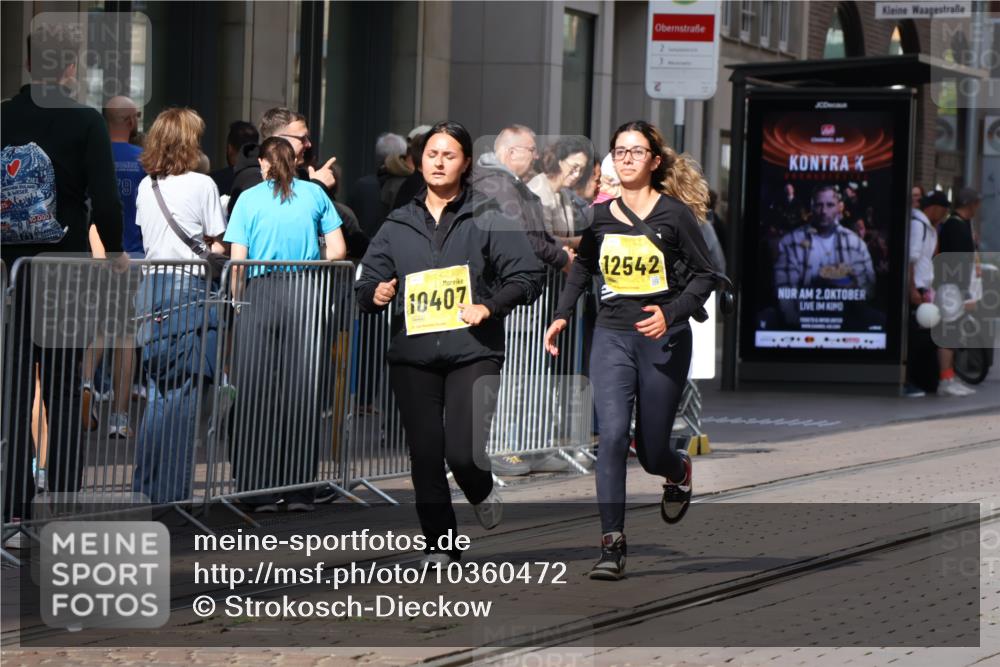 13.09.2026 - 21. swb-Marathon Bremen Strokosch-Dieckow http://msf.ph/oto/10360472 13.09.2026 11:20:45 Ziel 10407, 12542, 10161, 11529, 11530, 11541, 11675, 11980, 12153, 12285, 12316, 12317 meine-sportfotos.de