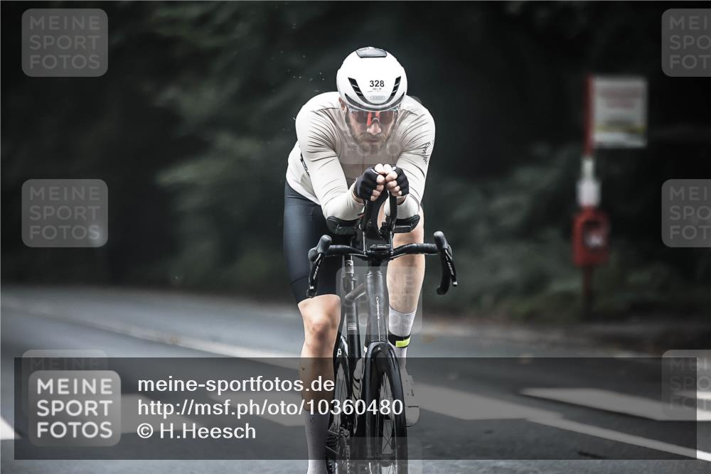 13.09.2026 - Stadtparktriathlon H.Heesch http://msf.ph/oto/10360480 13.09.2026 10:00:21 Radfahren 290, 328 meine-sportfotos.de
