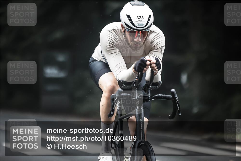 13.09.2026 - Stadtparktriathlon H.Heesch http://msf.ph/oto/10360489 13.09.2026 10:00:22 Radfahren 290, 328 meine-sportfotos.de
