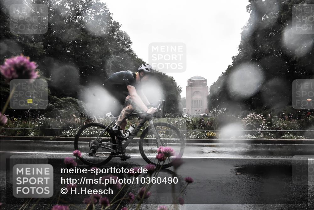 13.09.2026 - Stadtparktriathlon H.Heesch http://msf.ph/oto/10360490 13.09.2026 12:10:20 Radfahren 856, 860, 933, 965 meine-sportfotos.de