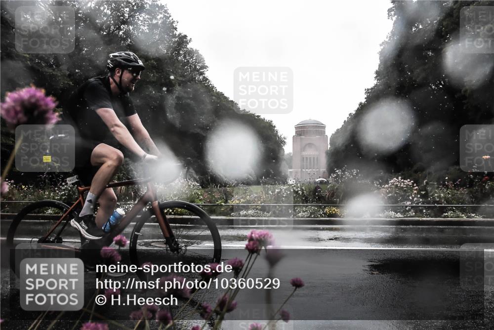 13.09.2026 - Stadtparktriathlon H.Heesch http://msf.ph/oto/10360529 13.09.2026 12:10:32 Radfahren 926, 987, 1033 meine-sportfotos.de