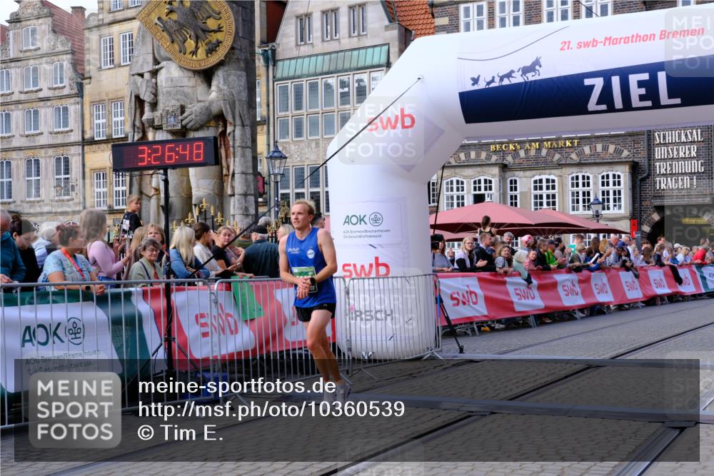 13.09.2026 - 21. swb-Marathon Bremen Tim E. http://msf.ph/oto/10360539 13.09.2026 12:57:37 Ziel 850, 1875, 2986, 3368, 5912, 6264 meine-sportfotos.de