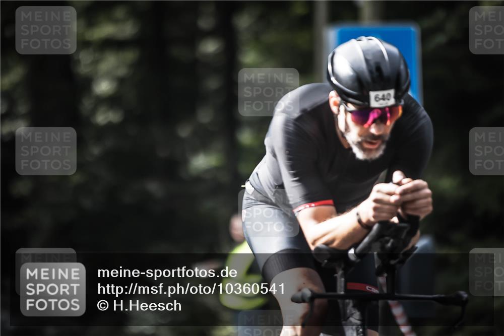 13.09.2026 - Stadtparktriathlon H.Heesch http://msf.ph/oto/10360541 13.09.2026 11:15:49 Radfahren 640, 671, 698, 774 meine-sportfotos.de