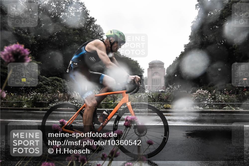 13.09.2026 - Stadtparktriathlon H.Heesch http://msf.ph/oto/10360542 13.09.2026 12:10:36 Radfahren 926, 946, 987 meine-sportfotos.de