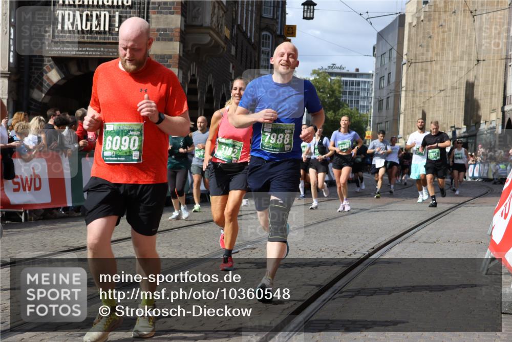 13.09.2026 - 21. swb-Marathon Bremen Strokosch-Dieckow http://msf.ph/oto/10360548 13.09.2026 13:34:07 Ziel 930, 1656, 2405, 2727, 2872, 2960, 3201, 3389, 3522, 3761, 4490, 4554, 4658, 4874, 5063, 5156, 5513, 5587, 6151, 6508, 6538, 6808, 7126, 7354, 7633, 7652, 7832, 8512, 9068, 9128, 9342, 9344, 9390, 911, 2464, 3068, 3214, 3632, 3636, 4112, 5147, 5265, 5489, 5768, 6350, 6405, 7113, 7696, 7897, 8870, 9094, 9100, 9402, 9453, 9905, 10058 meine-sportfotos.de
