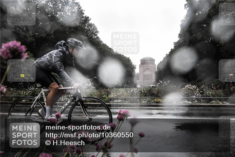 13.09.2026 - Stadtparktriathlon H.Heesch http://msf.ph/oto/10360550 13.09.2026 12:10:41 Radfahren 859, 1030, 1060 meine-sportfotos.de