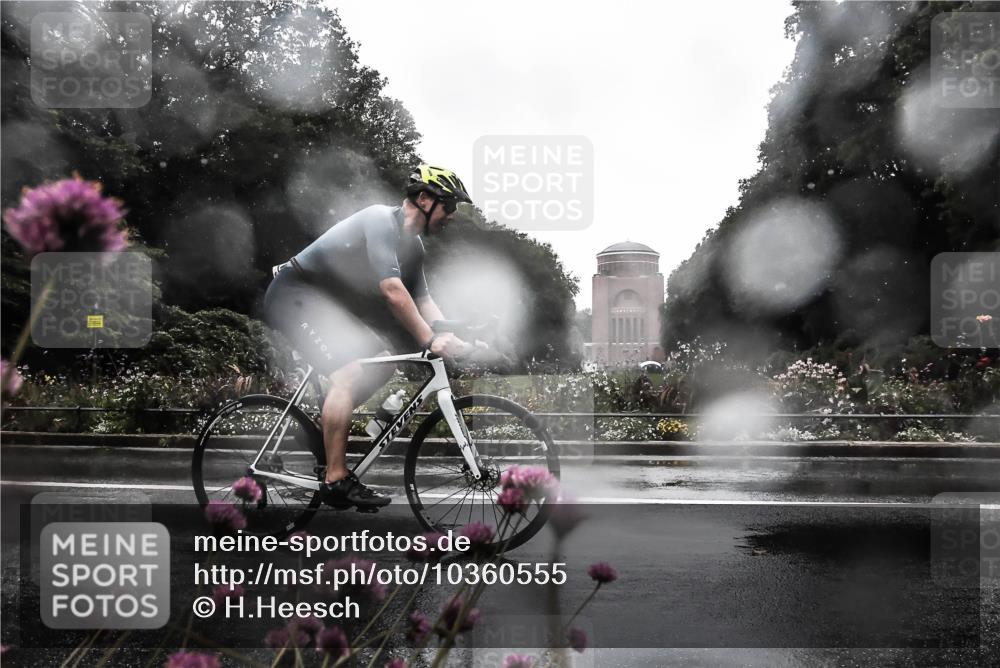 13.09.2026 - Stadtparktriathlon H.Heesch http://msf.ph/oto/10360555 13.09.2026 12:10:42 Radfahren 859, 1030, 1053, 1060 meine-sportfotos.de