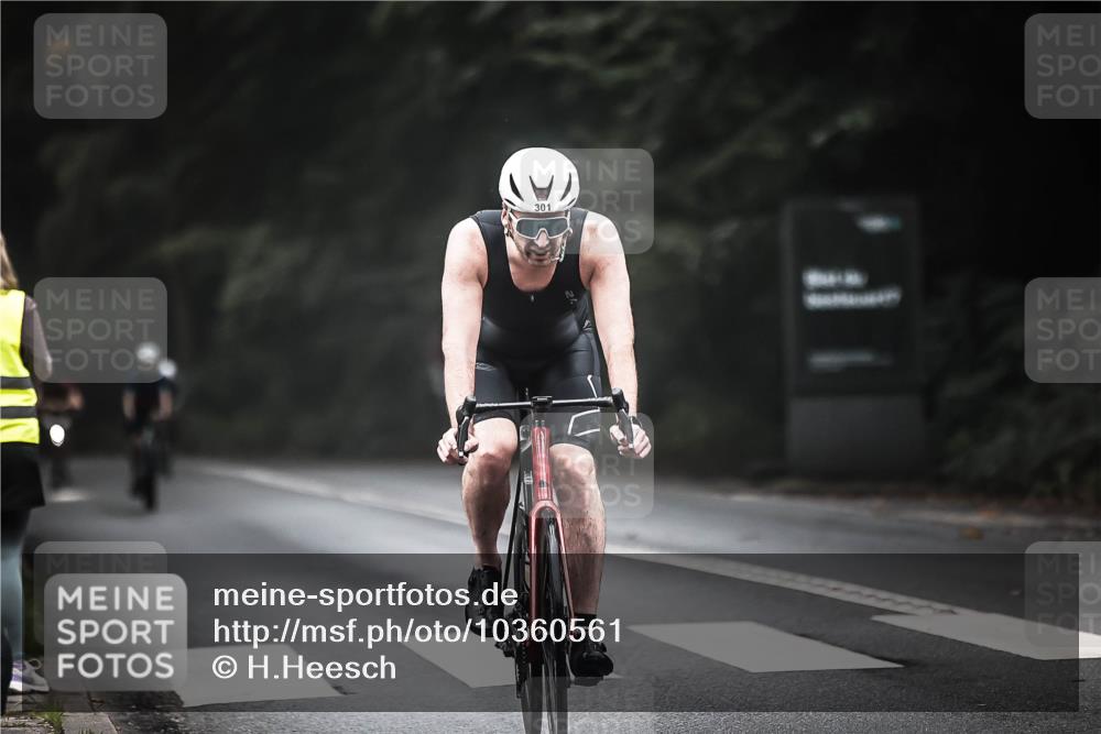 13.09.2026 - Stadtparktriathlon H.Heesch http://msf.ph/oto/10360561 13.09.2026 10:01:00 Radfahren 232, 241, 301 meine-sportfotos.de