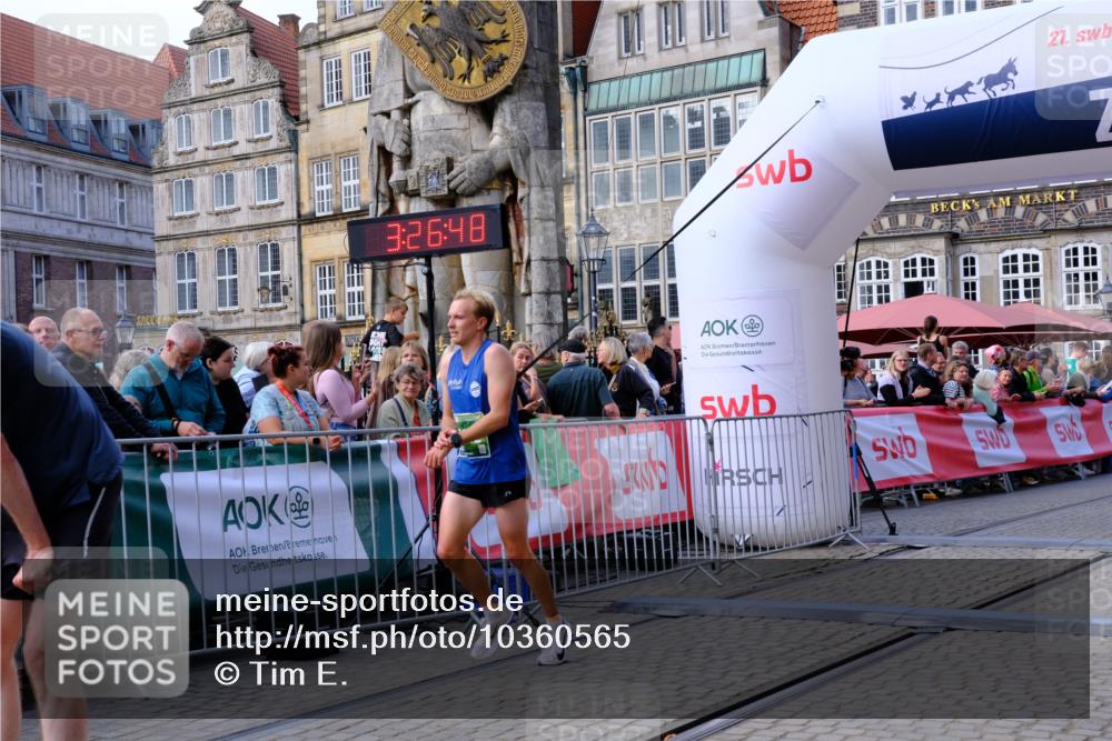 13.09.2026 - 21. swb-Marathon Bremen Tim E. http://msf.ph/oto/10360565 13.09.2026 12:57:37 Ziel 850, 1875, 2986, 3368, 5912, 6264 meine-sportfotos.de