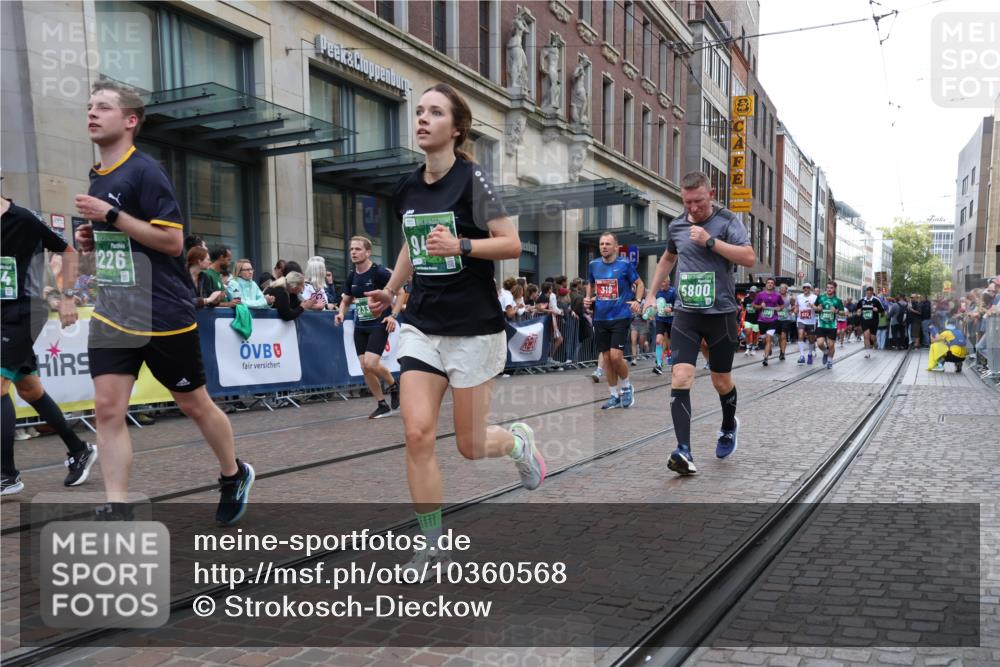 13.09.2026 - 21. swb-Marathon Bremen Strokosch-Dieckow http://msf.ph/oto/10360568 13.09.2026 13:35:51 Ziel 563, 1072, 1867, 2339, 2565, 2931, 2949, 3026, 3224, 3291, 3454, 3489, 3591, 4016, 4643, 4989, 5026, 5259, 5276, 5800, 5816, 6159, 6642, 6778, 6874, 6982, 7043, 7256, 7379, 7804, 7865, 8145, 8227, 8275, 8488, 8511, 8731, 8941, 9026, 9076, 9226, 9243, 9497, 9564, 13038, 13179, 13238, 156, 318, 532, 607, 2356, 2565, 3056, 3087, 3226, 3485, 3704, 3780, 3857, 4048, 4326, 5026, 5071, 5157, 5308, 5381, 5467, 5468, 5584, 5586, 5661, 6159, 6465, 6466, 6644, 7036 meine-sportfotos.de