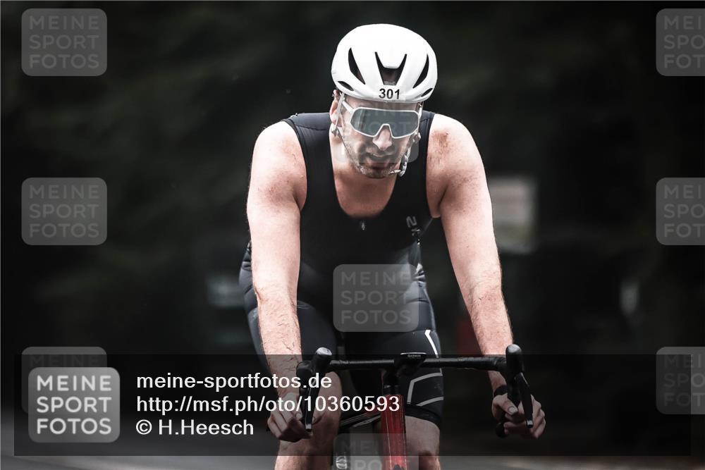13.09.2026 - Stadtparktriathlon H.Heesch http://msf.ph/oto/10360593 13.09.2026 10:01:01 Radfahren 228, 232, 241, 301 meine-sportfotos.de