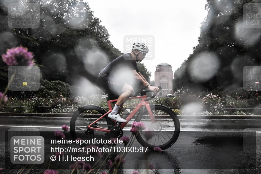 13.09.2026 - Stadtparktriathlon H.Heesch http://msf.ph/oto/10360597 13.09.2026 12:10:59 Radfahren 905, 938, 981, 1020 meine-sportfotos.de
