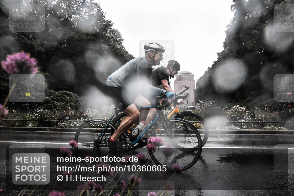 13.09.2026 - Stadtparktriathlon H.Heesch http://msf.ph/oto/10360605 13.09.2026 12:11:01 Radfahren 938, 981, 1020 meine-sportfotos.de