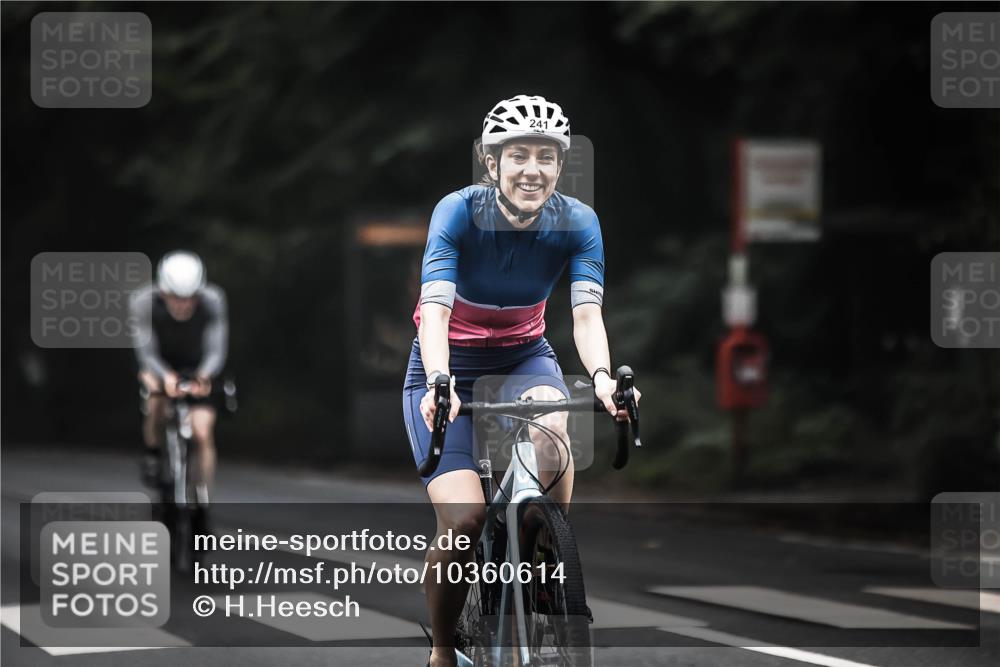 13.09.2026 - Stadtparktriathlon H.Heesch http://msf.ph/oto/10360614 13.09.2026 10:01:05 Radfahren 224, 228, 232, 236, 241, 244, 301 meine-sportfotos.de